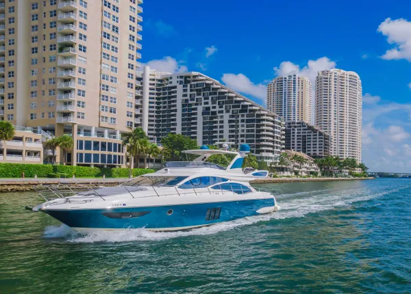 60FT Azimut available in Miami for up to 13 people with 1 jet ski included for one hr. available for rental in Miami, FL